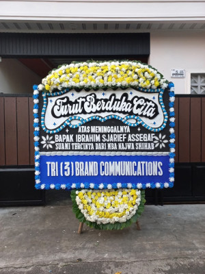 Papan Bunga Duka di Caringinnunggal